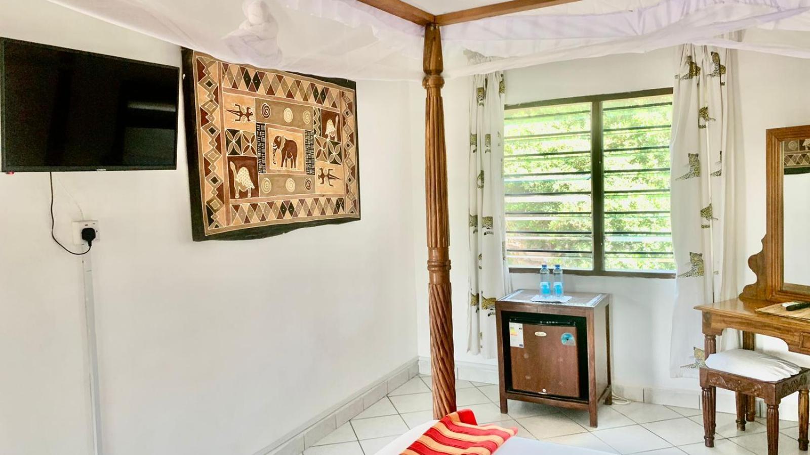 Lily Palm Resort Watamu Exterior photo